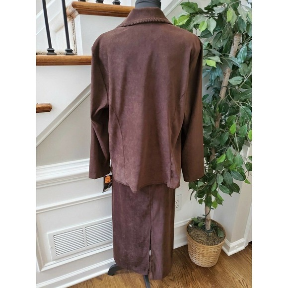 First Option Too Women Brown Polyester Long Sleeve 2 Piece Suit 18W - Picture 8 of 15